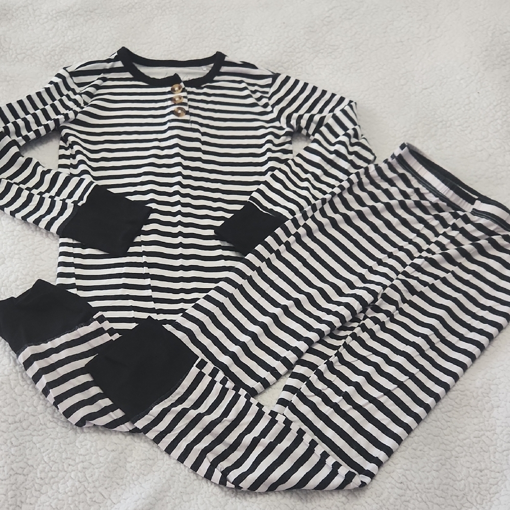 Laree & Co bamboo 2 piece pajama set 7/8